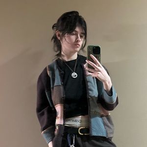 Meet your Posher, Anya